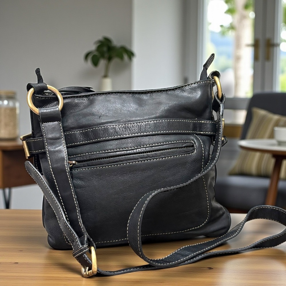Clarks England Black Leather Crossbody Bag Contrast Stitch Brass Hardware Medium